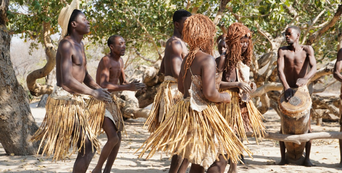 La danse des bushmen du Kalahari